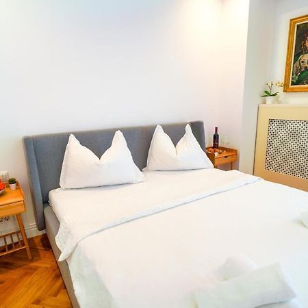 Luxury Central Park Apartment Bucureşti Exterior foto