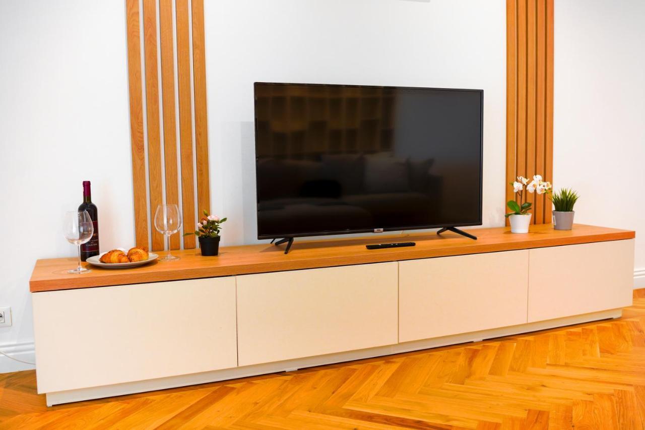 Luxury Central Park Apartment Bucureşti Exterior foto