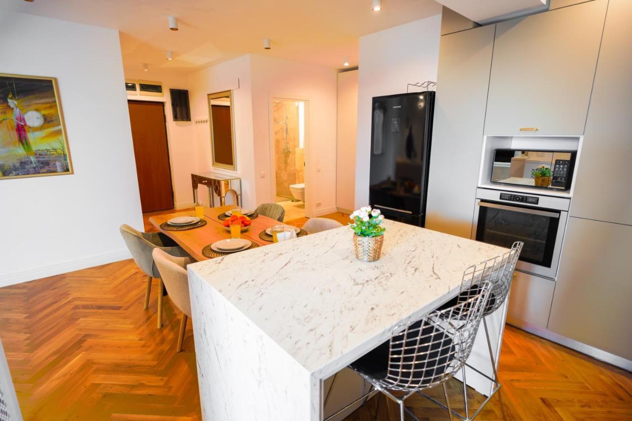 Luxury Central Park Apartment Bucureşti Exterior foto