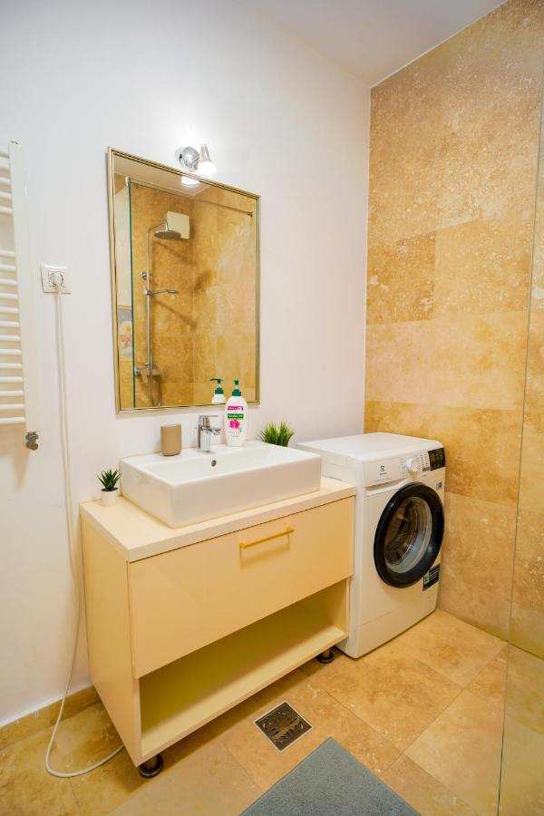 Luxury Central Park Apartment Bucureşti Exterior foto