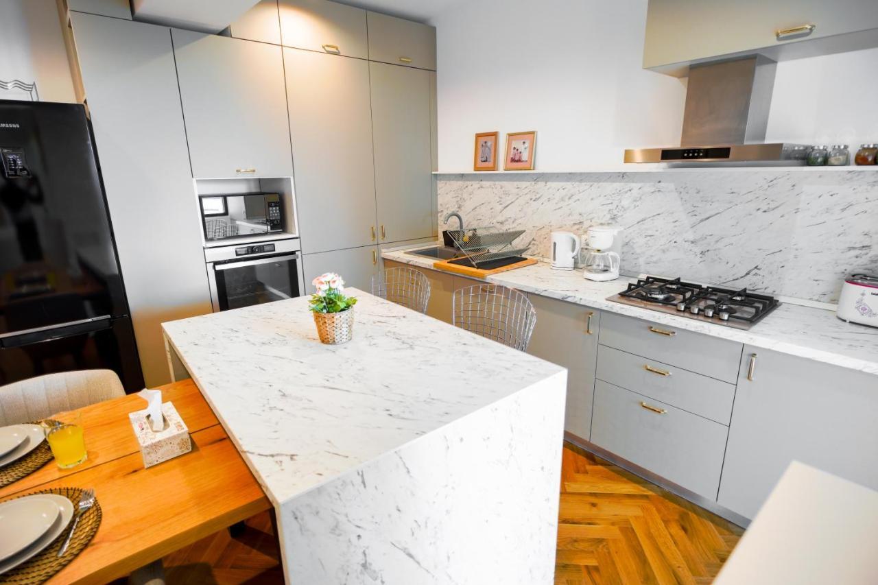 Luxury Central Park Apartment Bucureşti Exterior foto
