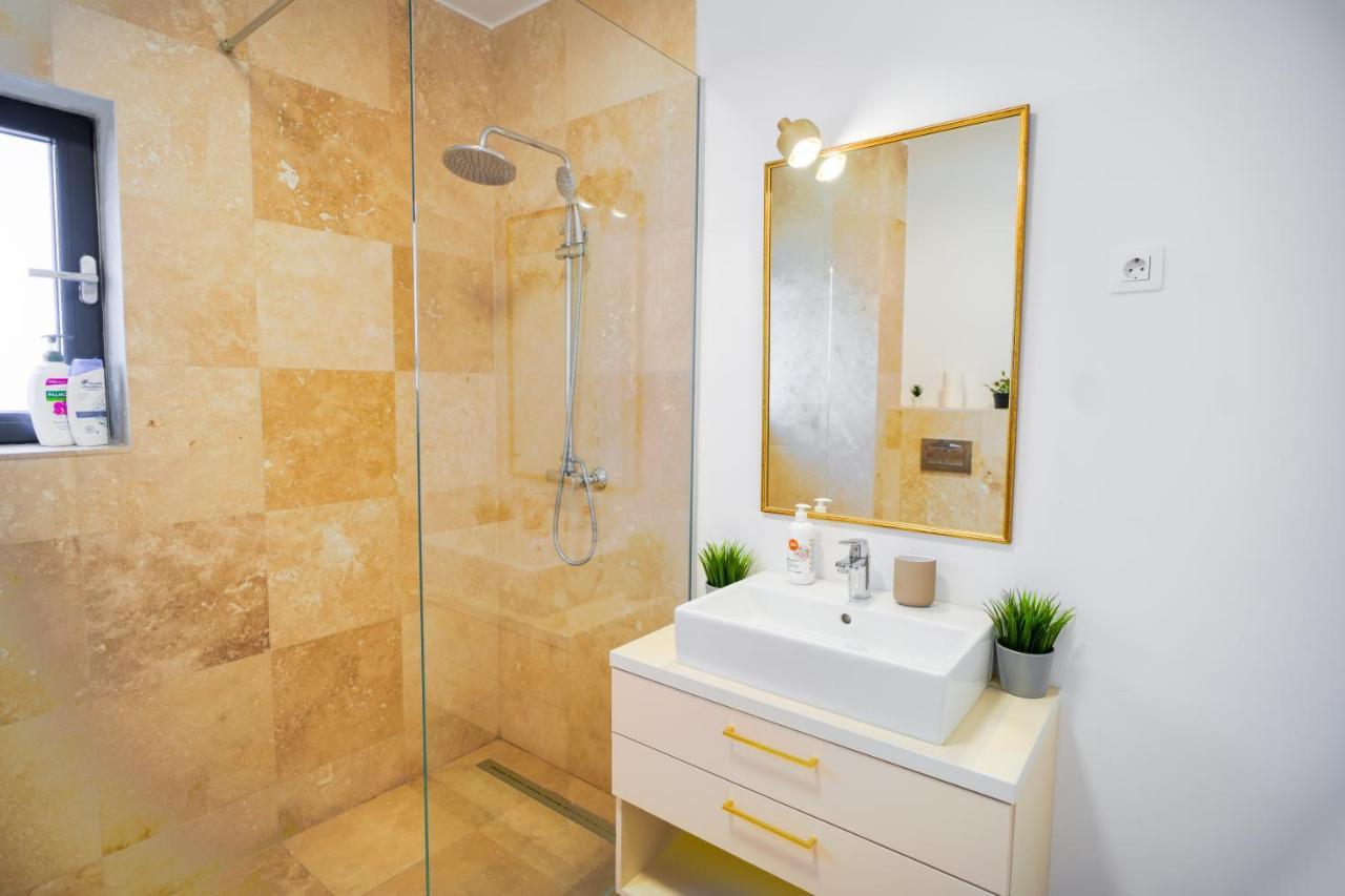 Luxury Central Park Apartment Bucureşti Exterior foto