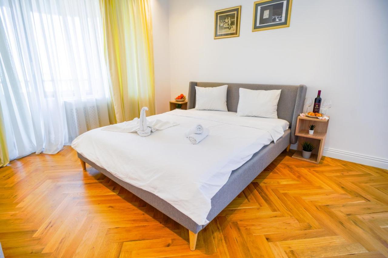 Luxury Central Park Apartment Bucureşti Exterior foto